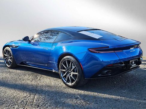 Used 2020 Aston Martin DB11 Coupe image 5