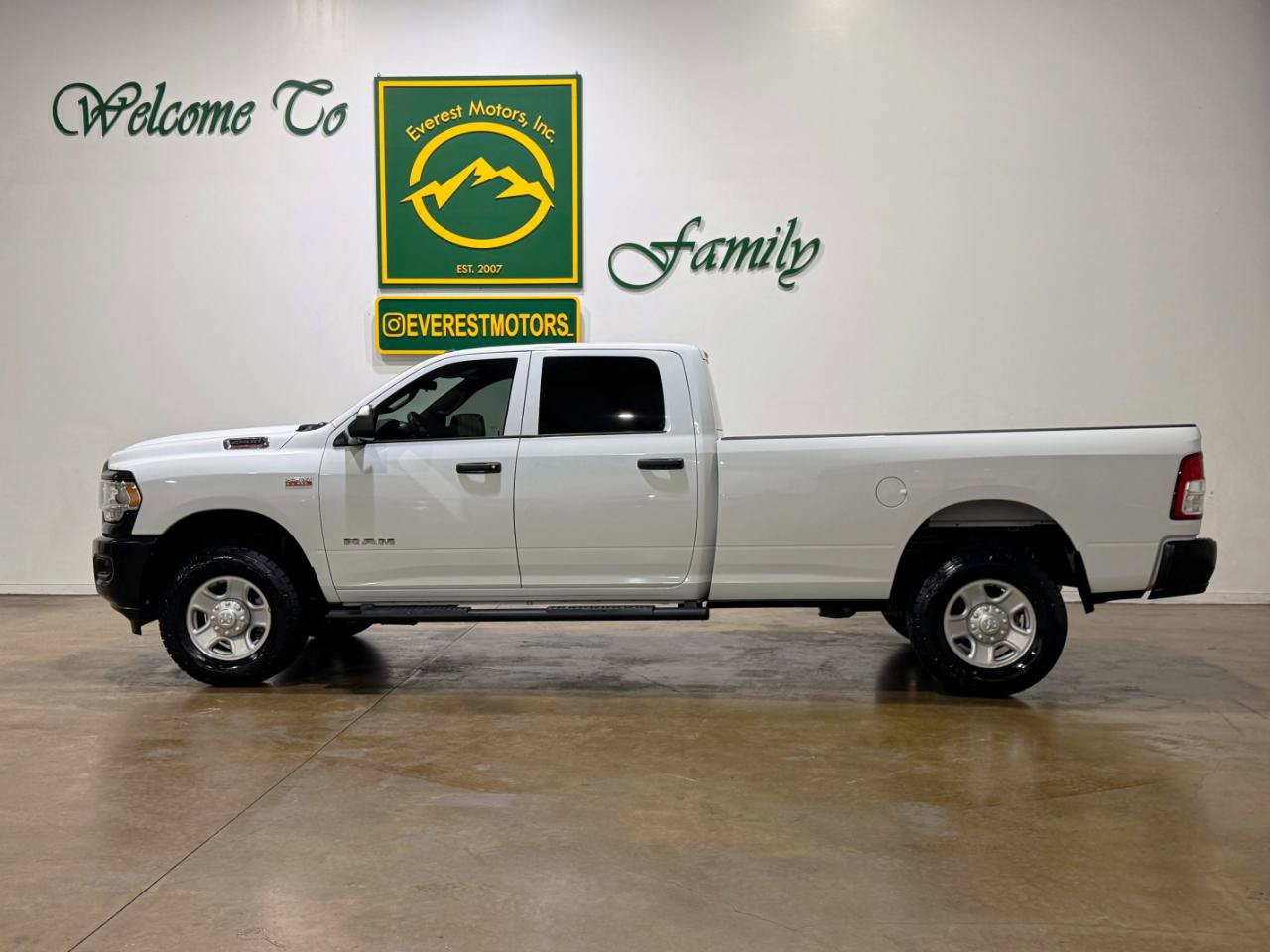 Used 2022 RAM 2500 Tradesman AWD/4WD image 5