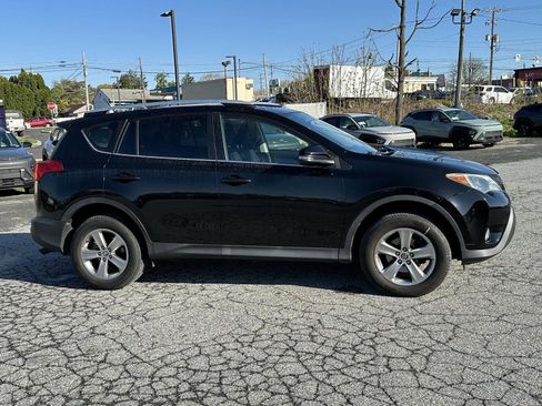 Used 2015 Toyota RAV4 XLE AWD/4WD image 9