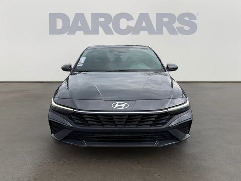 Used 2024 Hyundai Elantra SEL image 2