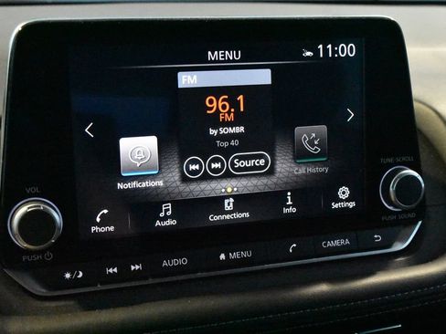 Certified 2026 Nissan Rogue SV AWD/4WD image 9