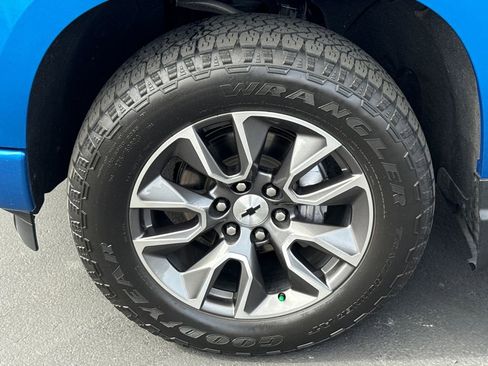 Used 2022 Chevrolet Silverado 1500 RST w/ Convenience Package II image 5