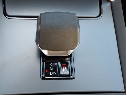 New 2026 Land Rover Discovery Sport Landmark image 13