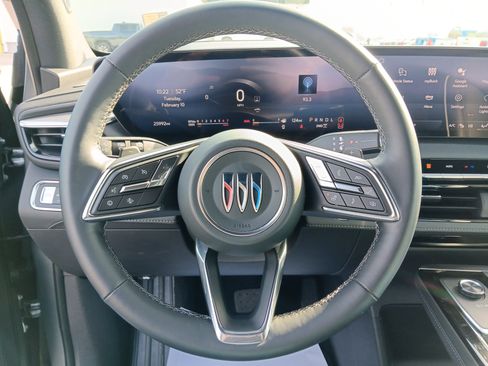 Used 2025 Buick Enclave Preferred image 18