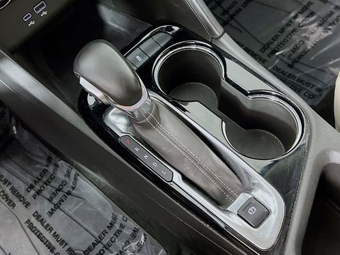 Used 2024 Buick Encore GX Preferred image 16