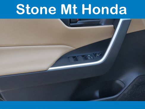 Used 2020 Toyota RAV4 LE image 19