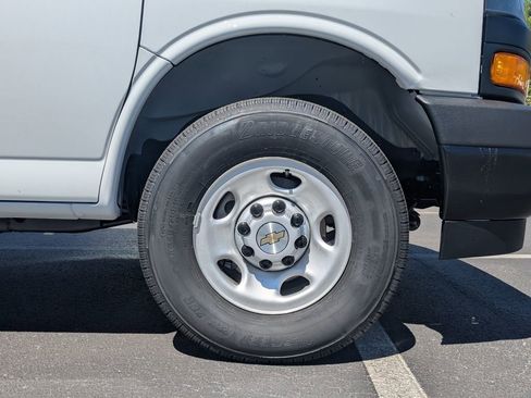 New 2025 Chevrolet Express 2500 w/ Driver Convenience Package image 12