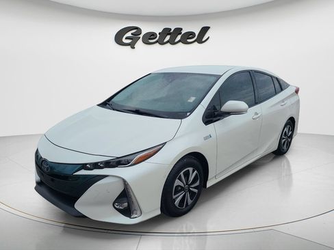 Used 2018 Toyota Prius Prime Advanced FWD image 1