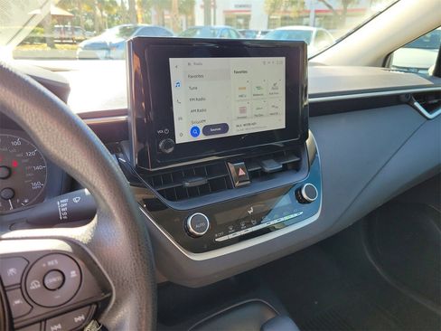 Used 2023 Toyota Corolla LE image 23