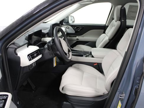 New 2026 Lincoln Aviator Reserve image 22