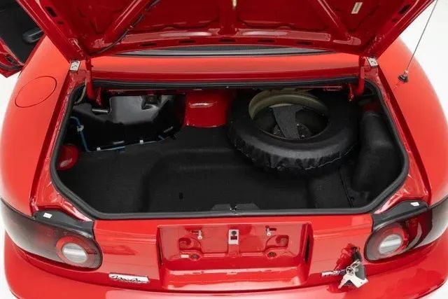 Used 1990 MAZDA MX-5 Miata RWD image 36