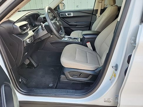Used 2022 Ford Explorer 4WD image 30