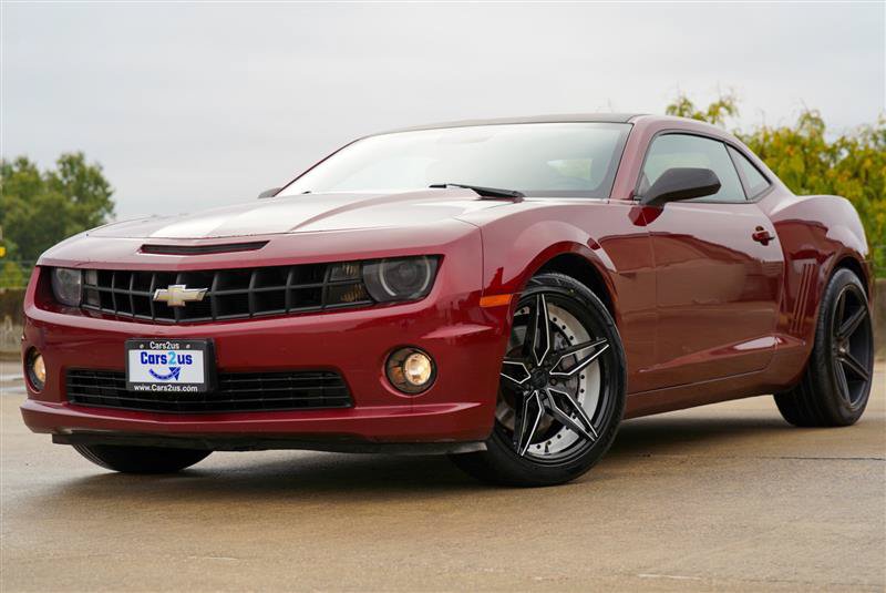 Used 2010 Chevrolet Camaro SS w/ RS Package RWD image 2