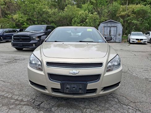 Used 2011 Chevrolet Malibu LS FWD image 2