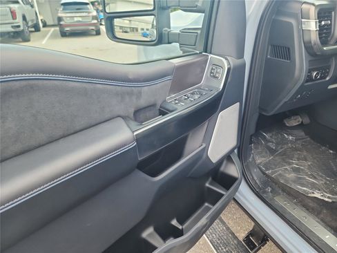 New 2026 Ford F250 Platinum image 13