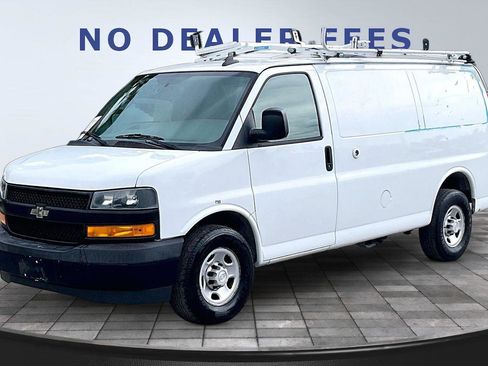 Used 2018 Chevrolet Express 2500 w/ Driver Convenience Package RWD image 1