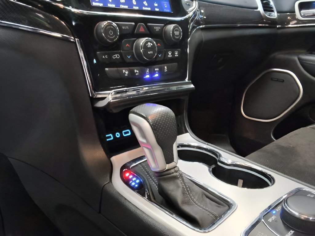 Used 2019 Jeep Grand Cherokee SRT AWD/4WD image 25
