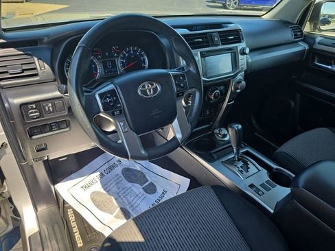 Used 2018 Toyota 4Runner SR5 AWD/4WD image 15
