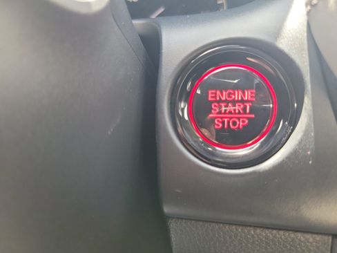 Certified 2024 Honda HR-V EX-L image 30