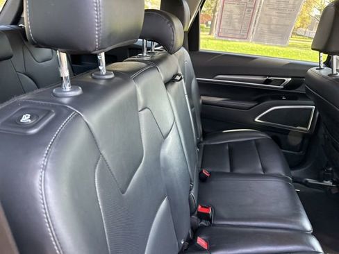 Used 2022 Kia Telluride LX AWD/4WD image 23