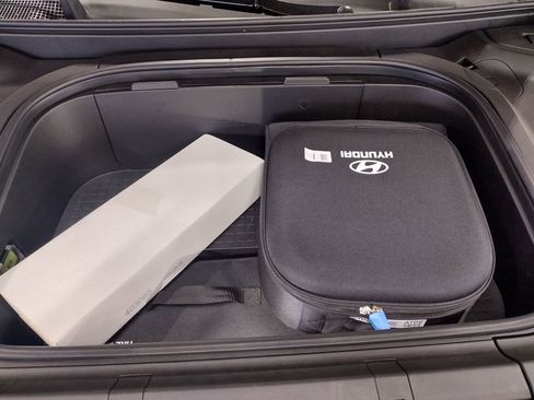 New 2026 Hyundai Ioniq 9 SEL w/ Tow & Go Package image 6