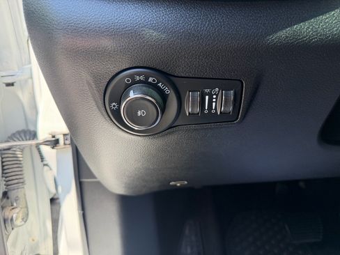 Used 2022 Jeep Compass Latitude w/ Convenience Group AWD/4WD image 29