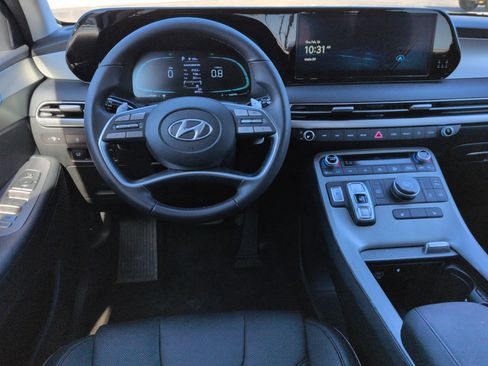 Used 2024 Hyundai Palisade SEL FWD image 16