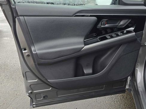 Used 2024 Toyota bZ4X XLE w/ Weather Package image 23