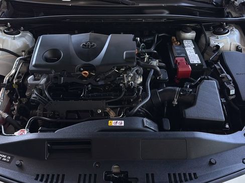 Used 2022 Toyota Camry SE FWD image 31