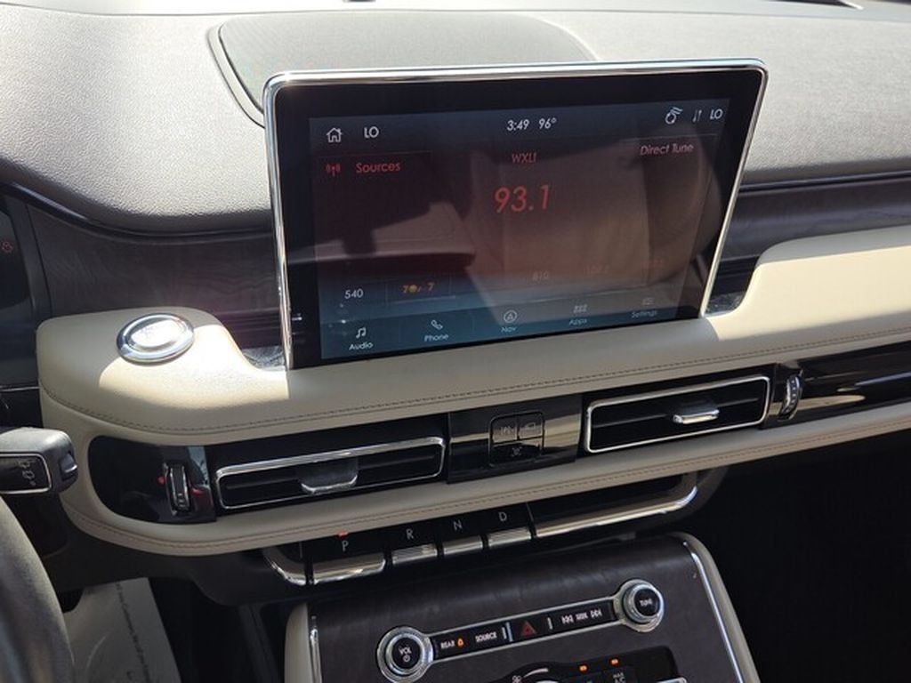 Used 2023 Lincoln Aviator Reserve w/ Equipment Group 201A AWD/4WD image 21