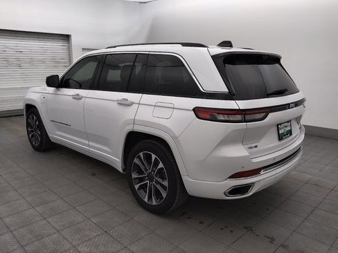 Used 2022 Jeep Grand Cherokee Overland w/ Advanced Protech Group III AWD/4WD image 3