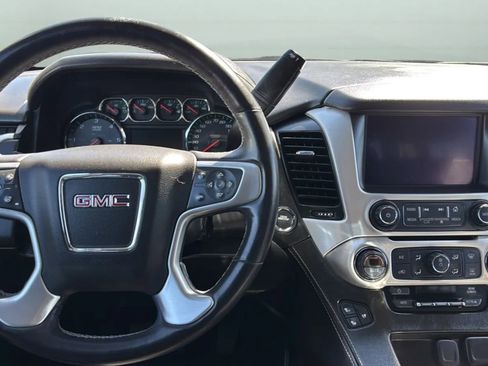 Used 2018 GMC Yukon XL SLT w/ Open Road Package RWD image 1