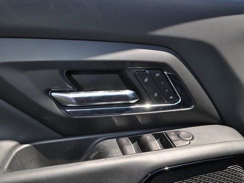 New 2025 Chevrolet Silverado EV LT image 10