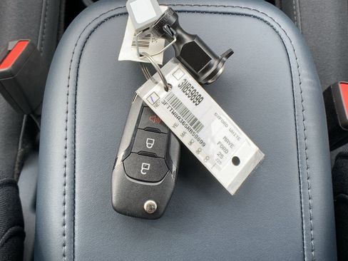 New 2025 Ford Maverick XL image 28