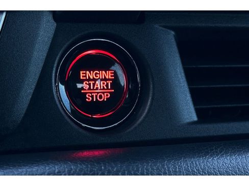 Used 2023 Honda Pilot Touring image 36