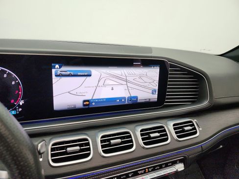 Used 2024 Mercedes-Benz GLS 450 4MATIC image 14