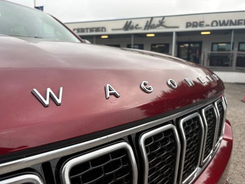 Used 2024 Jeep Wagoneer 2WD image 9