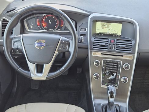 Used 2016 Volvo XC60 T5 Premier image 28