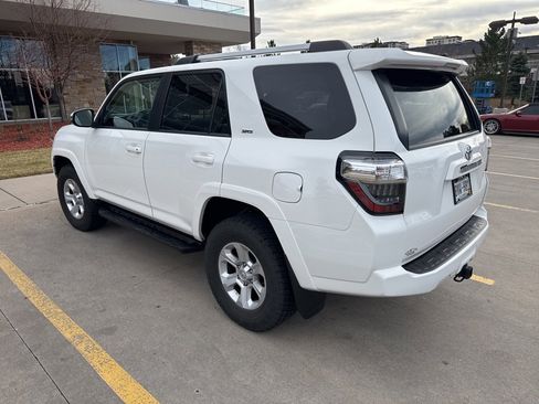 Used 2020 Toyota 4Runner SR5 Premium image 3