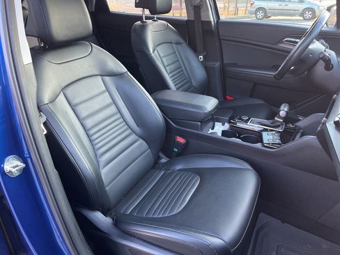 Used 2024 Kia Sportage SX image 12