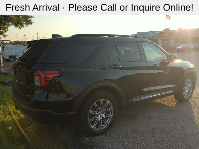 Used 2025 Ford Explorer Active w/ Active Comfort Package AWD/4WD image 4