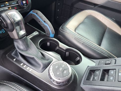 Used 2023 Ford Bronco Wildtrak image 14