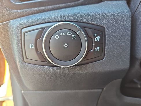 Used 2018 Ford EcoSport SE w/ SE Convenience Package image 24