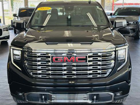 Used 2025 GMC Sierra 1500 Denali w/ Denali Reserve Package AWD/4WD image 18