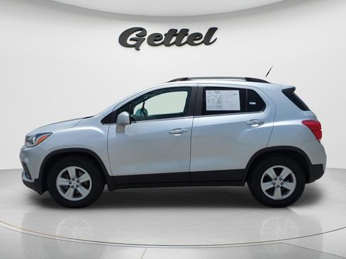 Used 2017 Chevrolet Trax LT w/ LT Convenience Package FWD image 8
