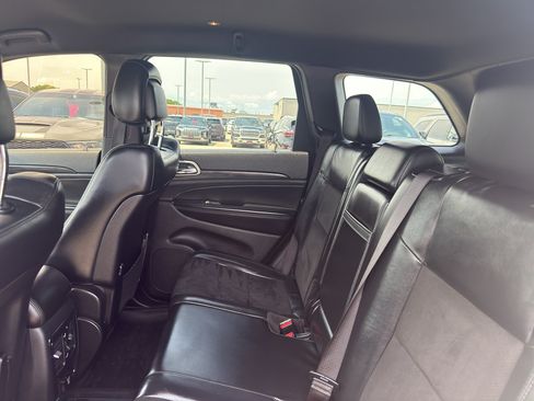 Used 2021 Jeep Grand Cherokee Laredo X AWD/4WD image 31