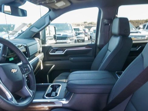 New 2025 Chevrolet Silverado 2500 LT w/ All Star Edition AWD/4WD image 17