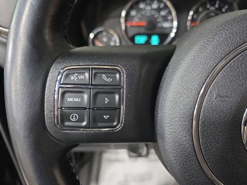 Used 2018 Jeep Wrangler Sport image 16