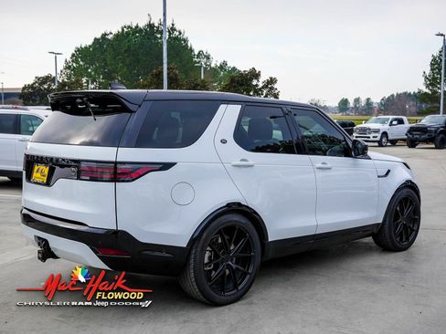 Used 2023 Land Rover Discovery S R-Dynamic image 12