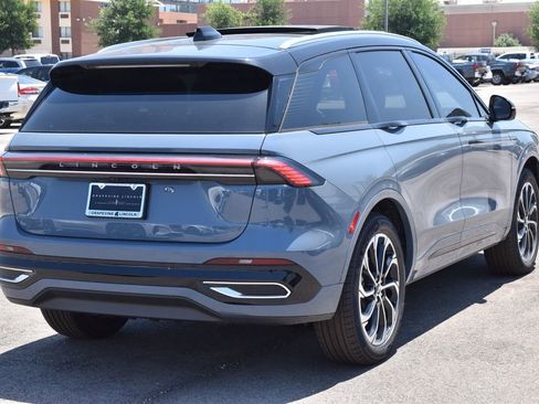 New 2026 Lincoln Nautilus Reserve AWD/4WD image 36